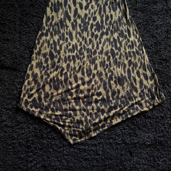 UO Silence + Noise Green Leopard Cheetah Asymmetric Green Midi Dress NWT - Picture 10 of 10